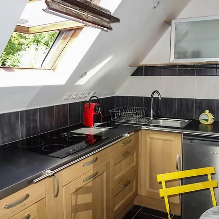 Le D'evelyne 公寓 *